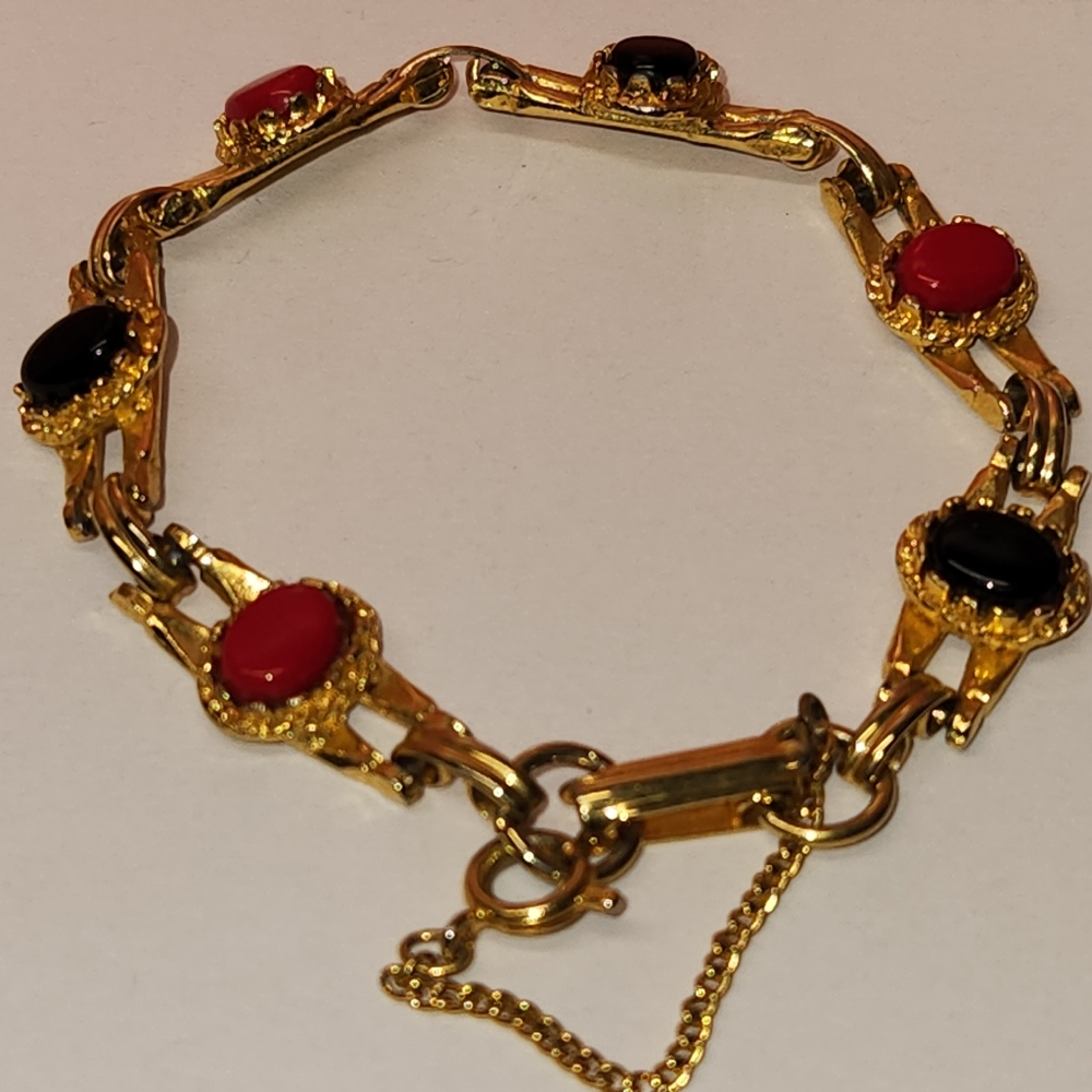 #2421, MIDCENTURY GOLD PLATED BRACELET, NATURAL CORALS AND ONYX STONES